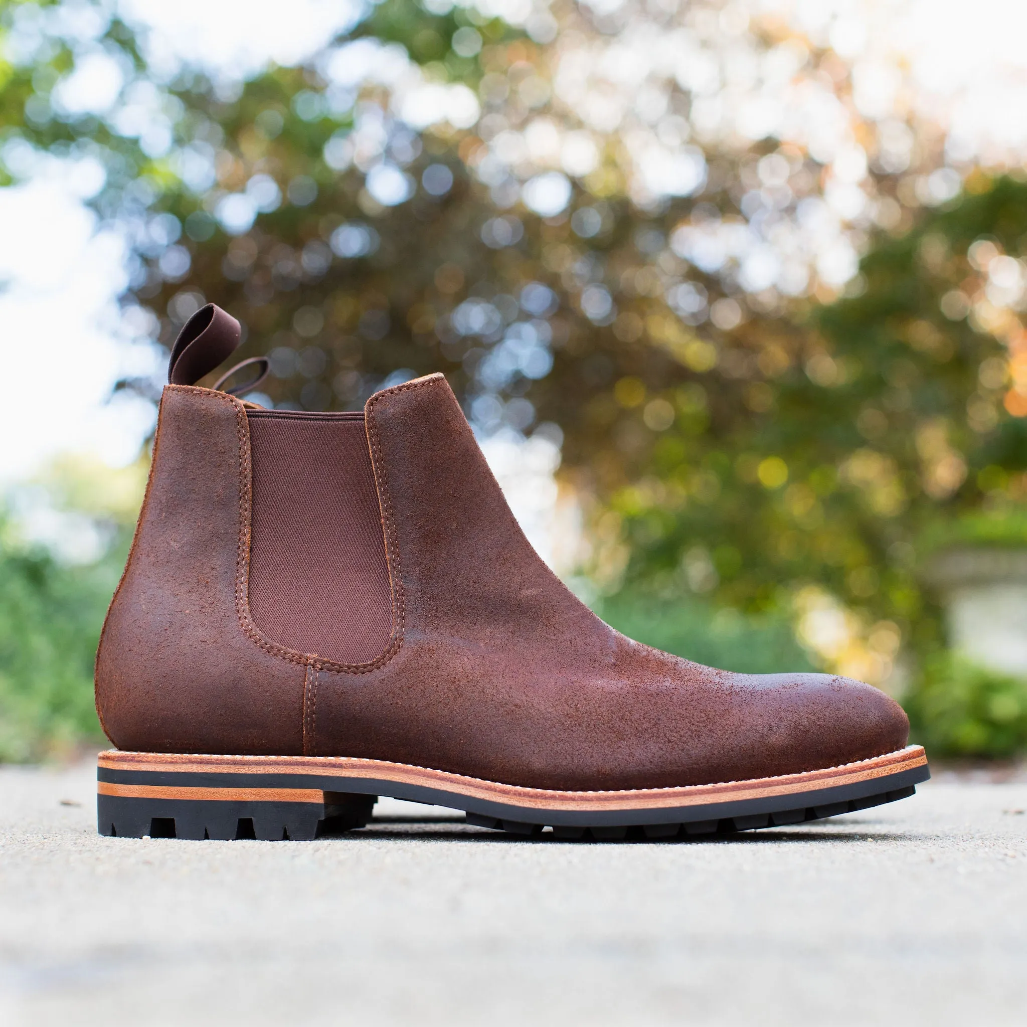 Chelsea Boot - Dark Oak Roughout