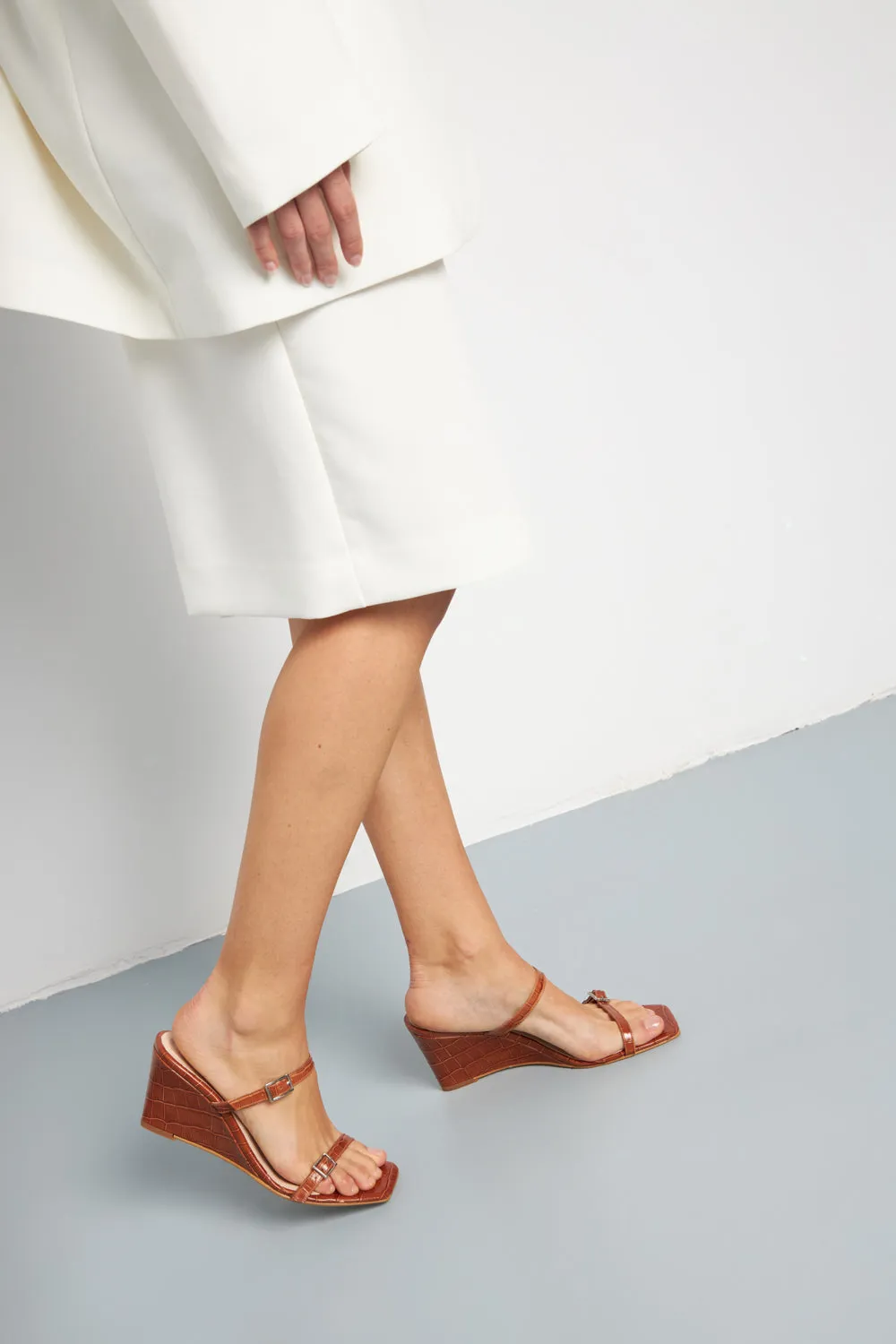 Olivia Sandals in Caramel croc-effect Leather